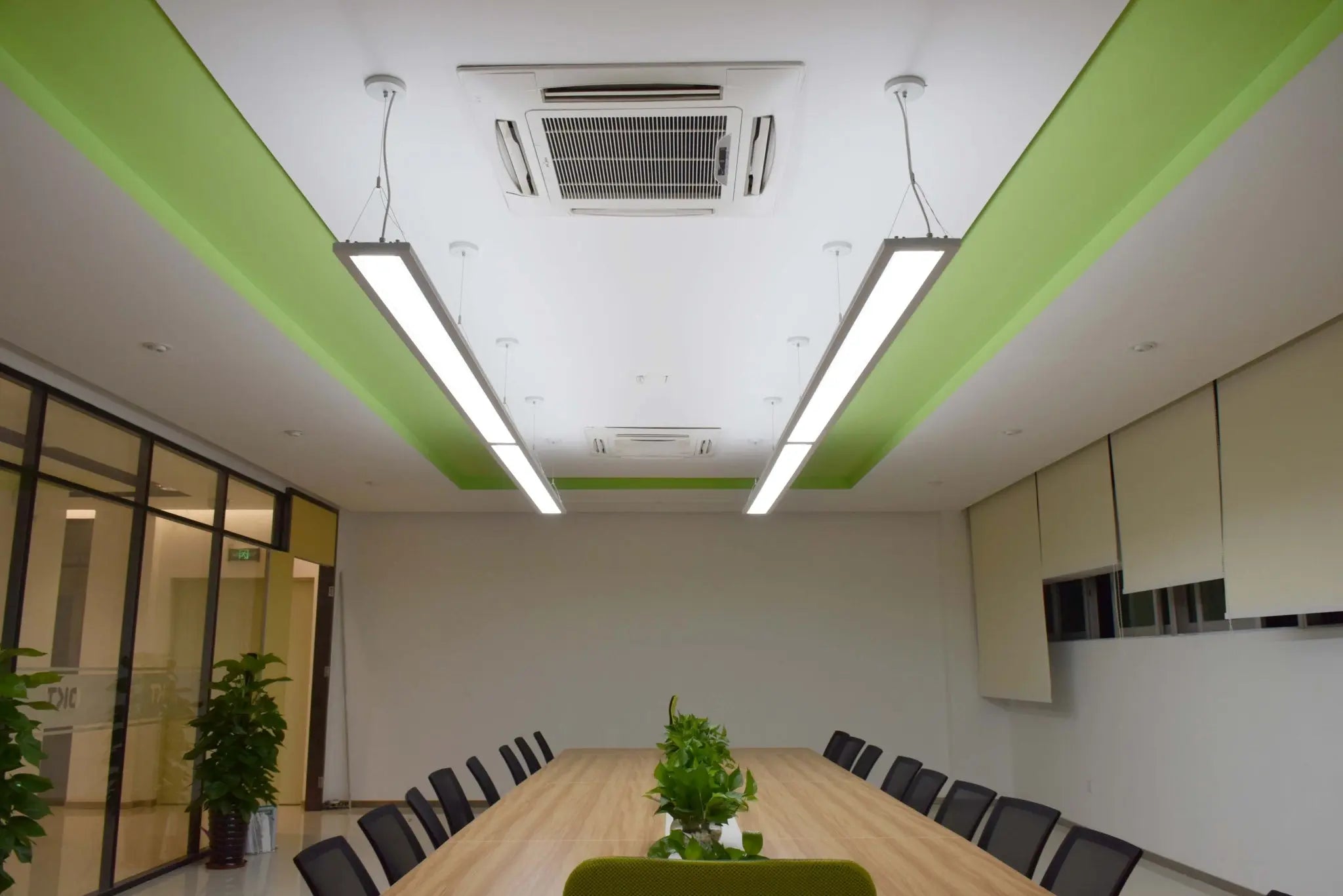 4ft Meta up and down linear light application picture